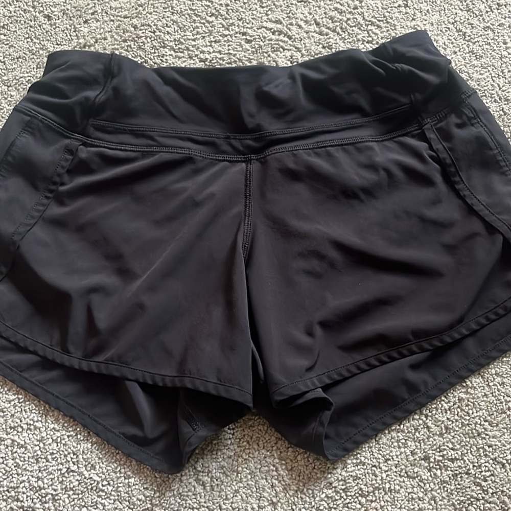 speed up size 6 black lululemon shorts